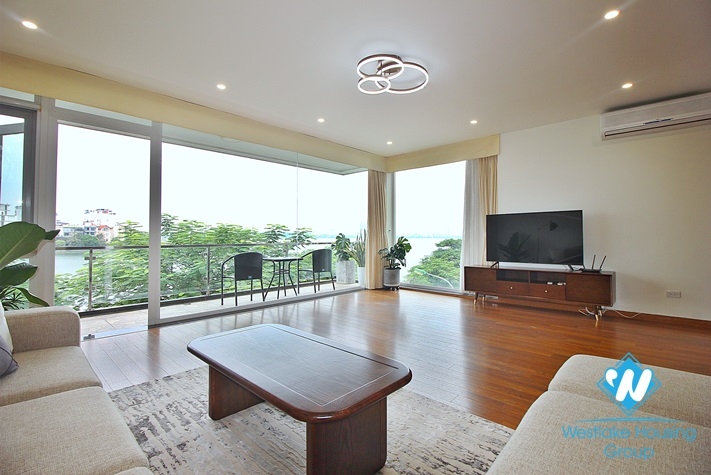 Bright 3 bedroom apartment with lake view for rent in Tay Ho